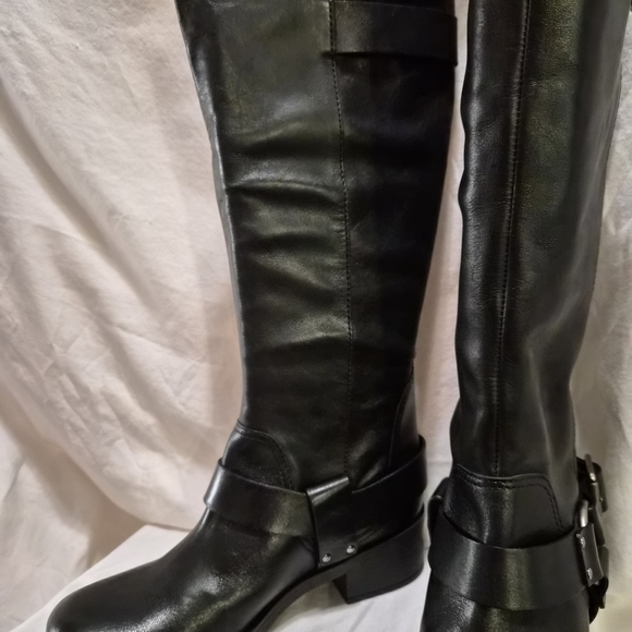 Arezzo Clara Leather Block Boot - Picture 6 of 17